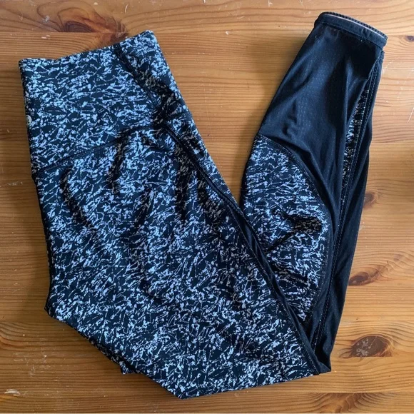 Lululemon leggings Size 8 athleisure athletic - Picture 4 of 5